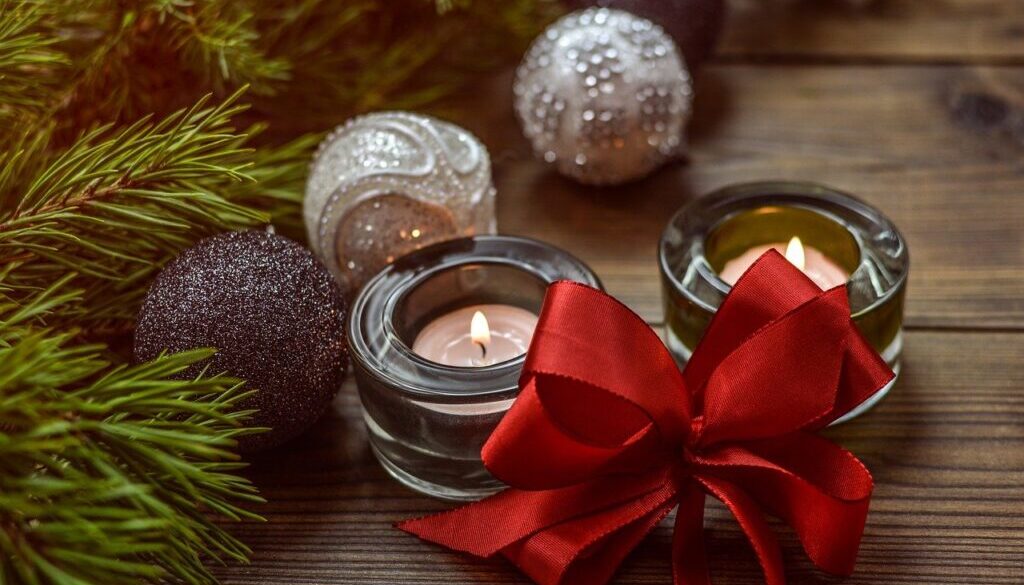 christmas, candles, decoration-2926962.jpg