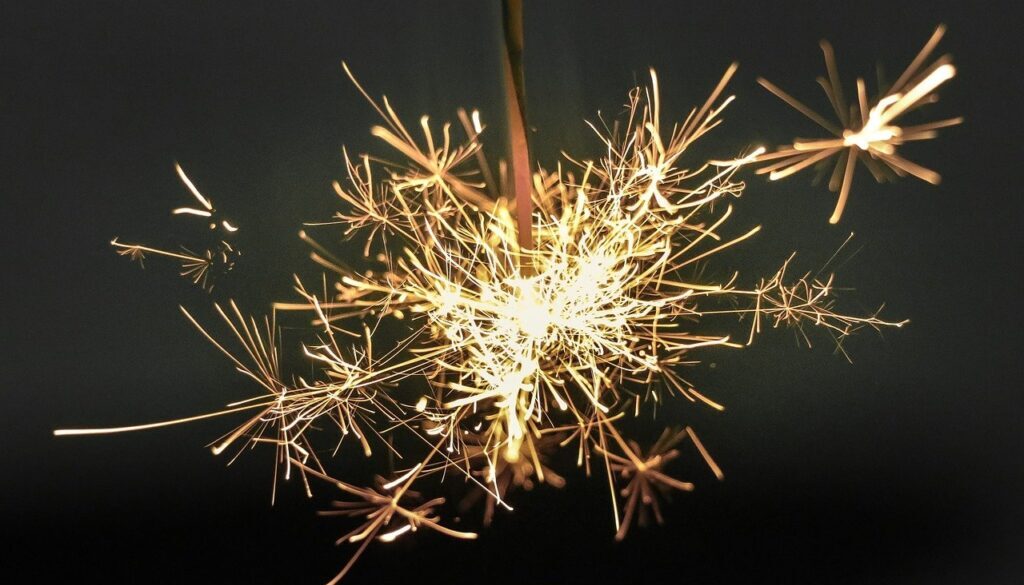 sparkler, pyrotechnics, fireworks-918836.jpg